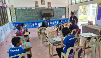 Учителя в маленьких школах испытывают трудности, опрос показывает