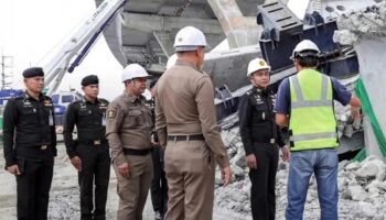 Центр военной помощи при катастрофах проводит инспекцию дороги Рама 2 после обрушения строительной балки