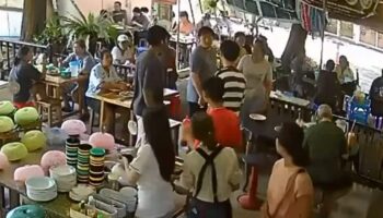 Человек из Пхукета ругает детей в буфете, его вызывают на порядок