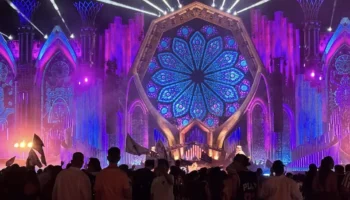 Электрический ромашковый карнаваль Таиланд 2026 привлекает глобальных посетителей на Пхукет