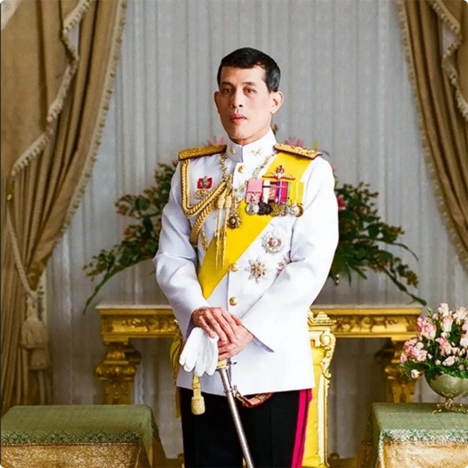 HM король предоставляет королевскую поддержку жертвам, пострадавшим в аварии с краном поезда