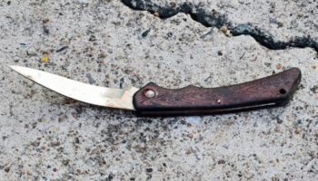 18-летний студент был ранен и ограблен в Чонбури