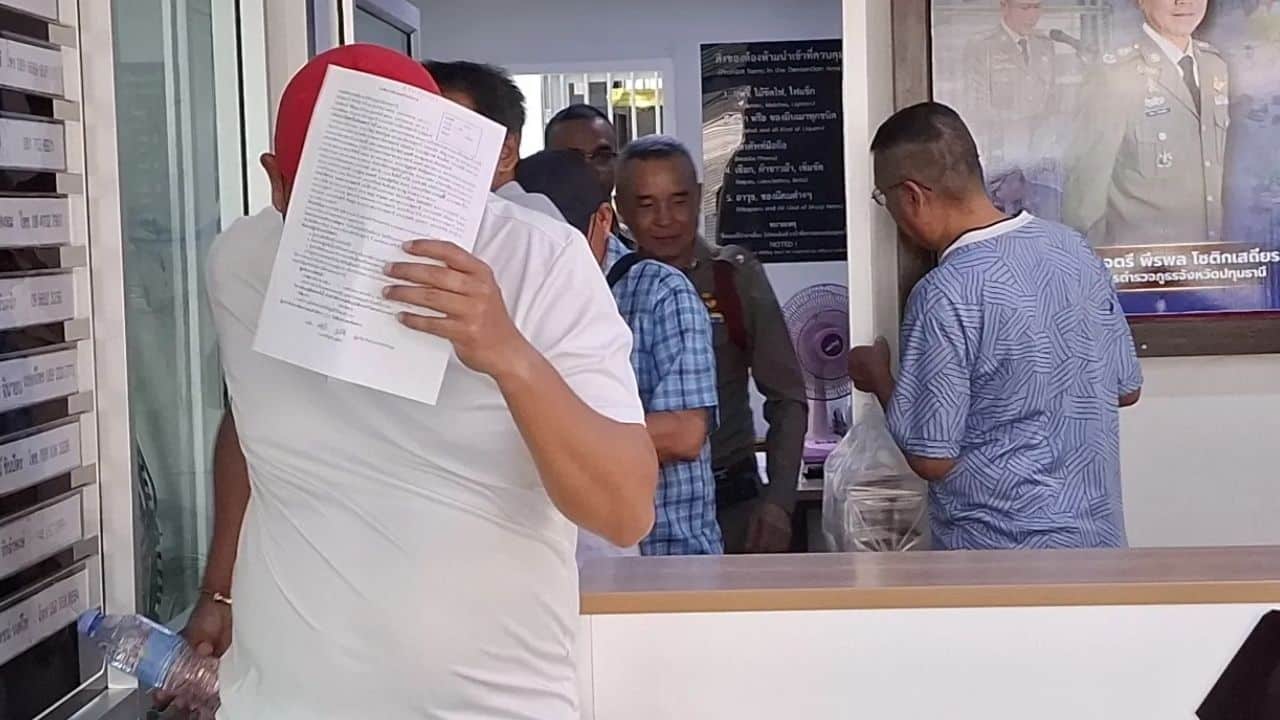 2 тайских полицейских среди 10 подозреваемых в краже наличных и конопляных деревьев у продавца