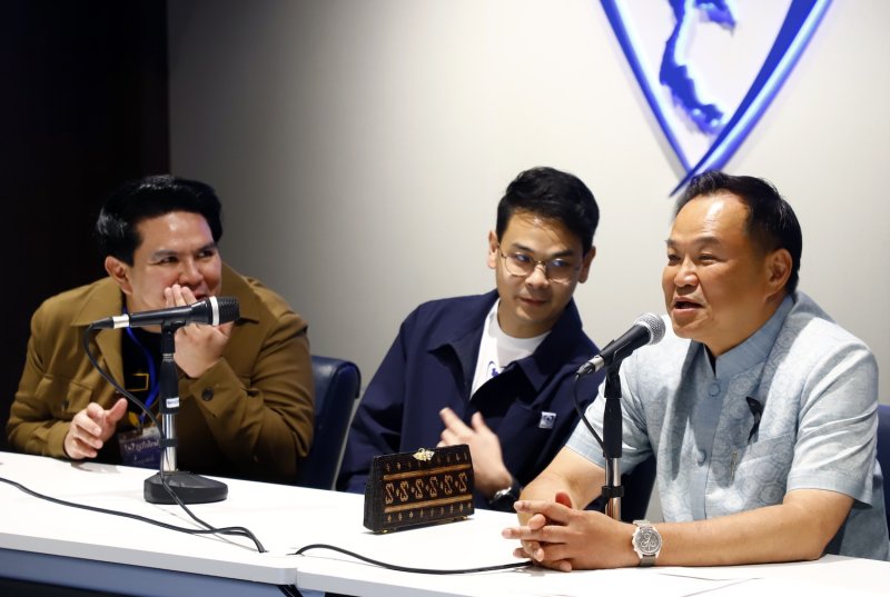 Bhumjaithai держит союзников отдельно