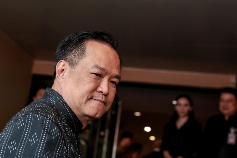 Bhumjaithai получает еще 2 мелких рыбы, чтобы увеличить количество в правительстве