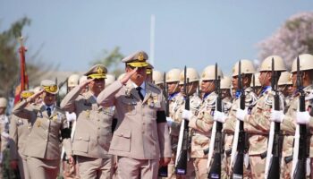 Анутин возглавляет 72-й День Добровольческого Оборонного Корпуса, призывает к современной и глобально ориентированной службе