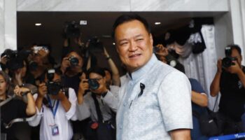 Анутин отверг ярлык "больного человека Азии" для Таиланда