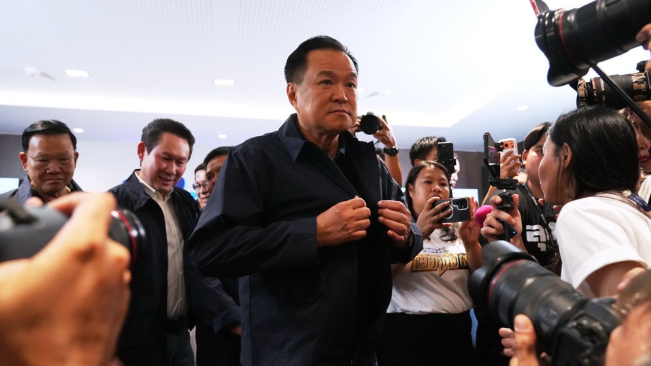 Анутин откладывает переговоры о коалиции, ожидает окончательного подсчета голосов