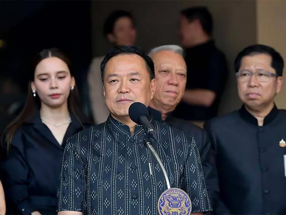 Анутин призывает кабинет придерживаться курса, поскольку начинается переходный период после выборов