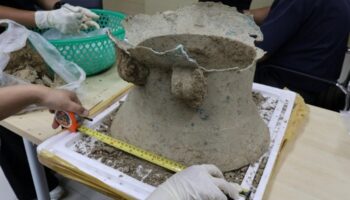 Археологи обнаруживают боевые барабаны в Пхетчабури