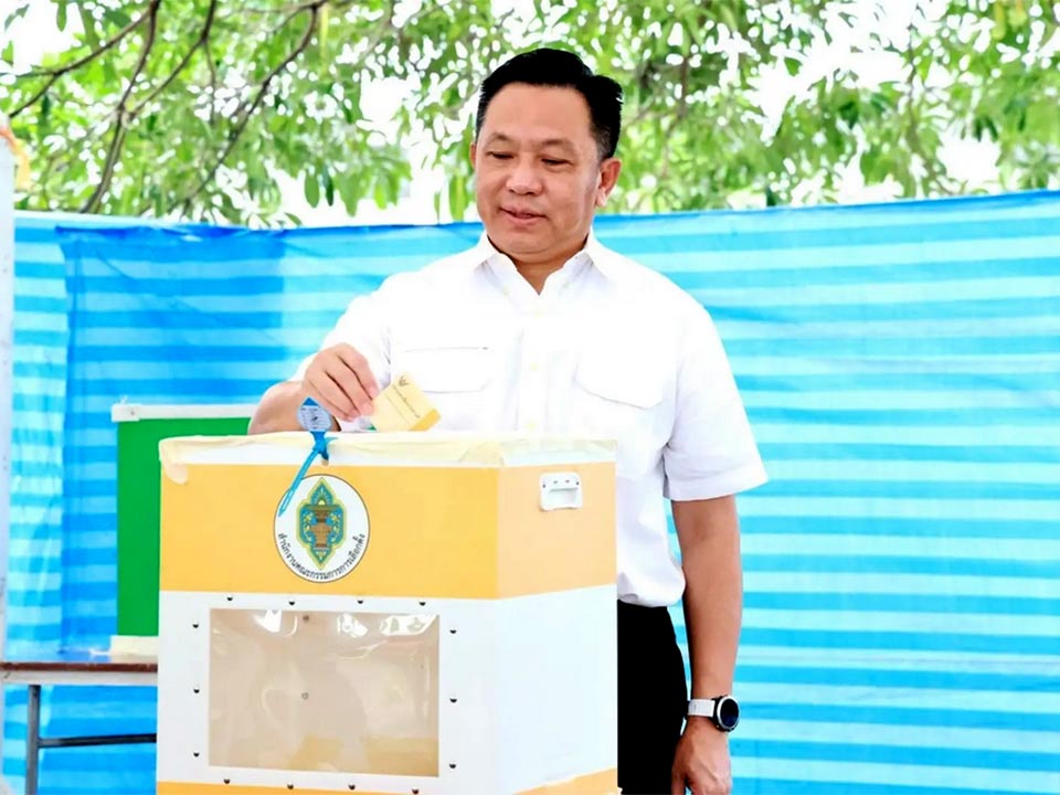 Губернатор Пхукета отклоняет бюллетень референдума из-за пределов региона, так как досрочная явка высокая