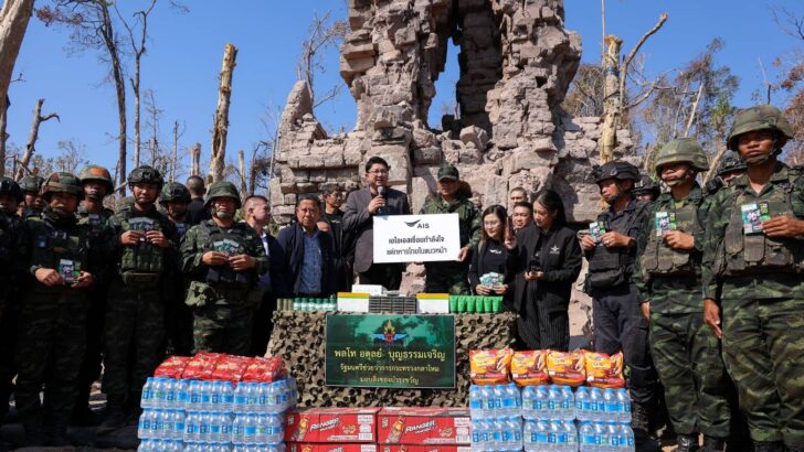 Заместитель министра обороны посещает Та Квай, Та Муен Том