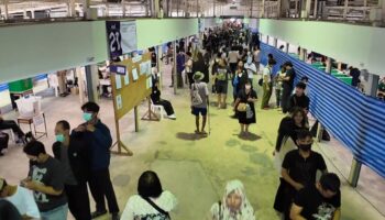 Избирательная комиссия выдает последнее предупреждение о запрете на агитацию и покупке голосов перед выборами