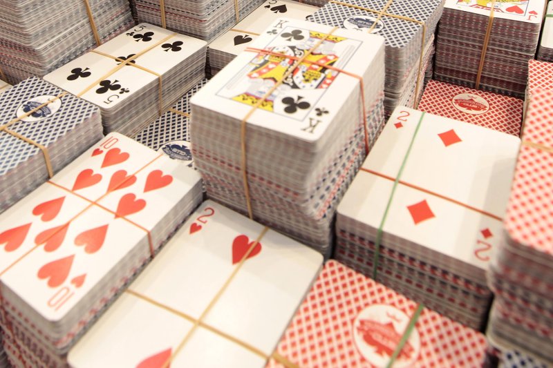 Клатэмский депутат нарушил кодекс этики, играя в азартные игры