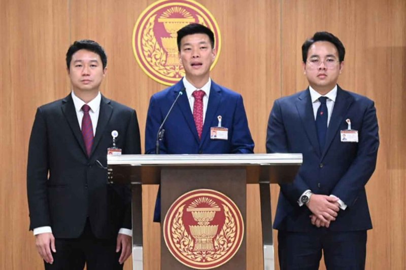 Лидер партии клянется бороться с делом о клевете