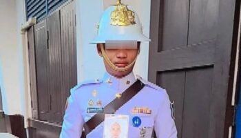 Ложка, найденная после кремации тайского солдата, вызывает подозрения в злоупотреблениях