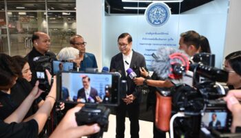 Министр иностранных дел посетил Пхукет и подтвердил план сокращения срока безвиза вдвое