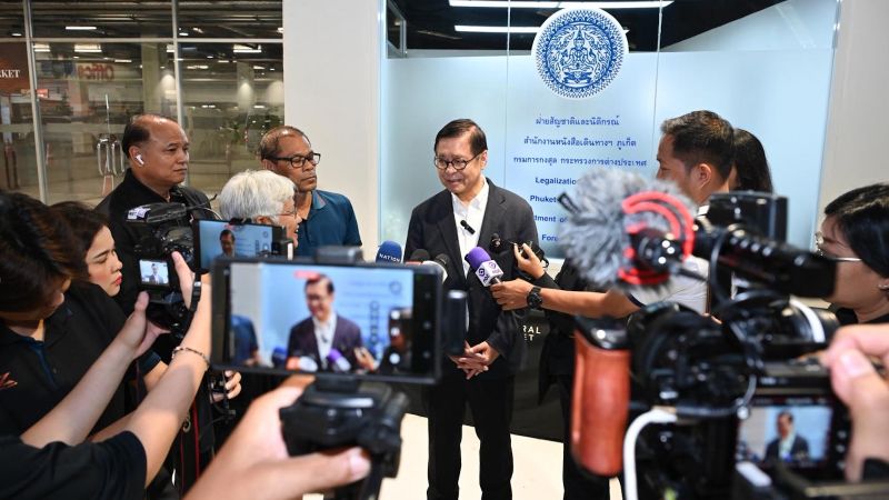 Министр иностранных дел посетил Пхукет и подтвердил план сокращения срока безвиза вдвое