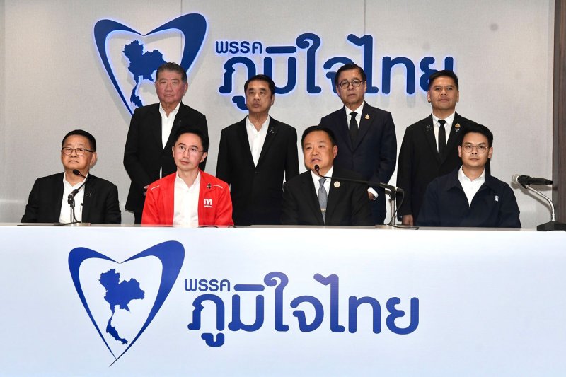 Партий Пхеу Тай поддерживает Бhumjaithai в качестве лидера коалиционного правительства