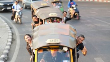 Партия демократов Абхисит продвигает политику утилизации отходов в энергию