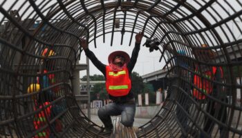 План закупок на 2,85 млрд фунтов стерлингов получил одобрение совета директоров SRT