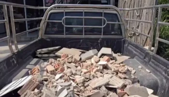 Рабочий погиб в Бурираме после обрушения бетонной стены в процессе реконструкции