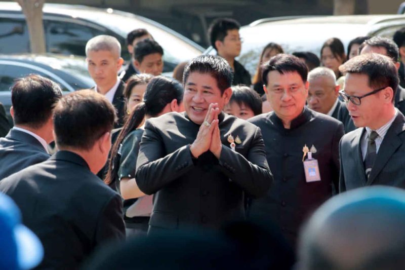 Роль правительства Клатхама под вопросом