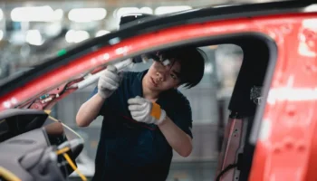 Сектор производства Таиланда испытывает трудности с недогрузкой на фоне нарастающей конкуренции со стороны Китая