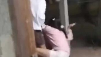 Си Сакет кандидат в депутаты от MP отрицает преследование тинейджерки с сексуальными целями