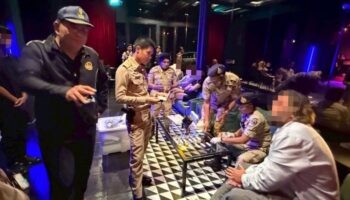 Сотрудники DOPA провели рейд в баре «Кураж» на Пхукете