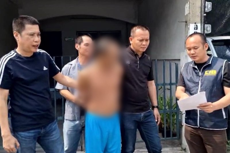 Сын, страдающий от нехватки любви, арестован за избиение отца и поджог дома