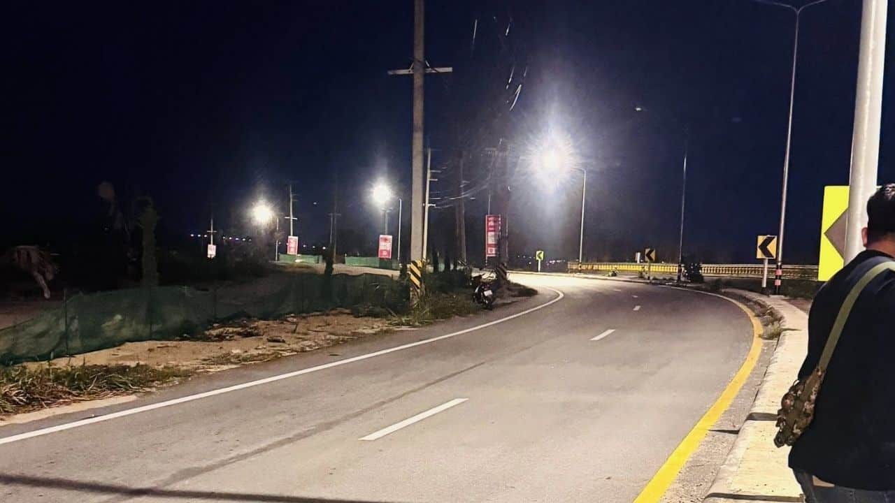 Таец сбегает голым после изнасилования в заброшенном доме в Чонбури