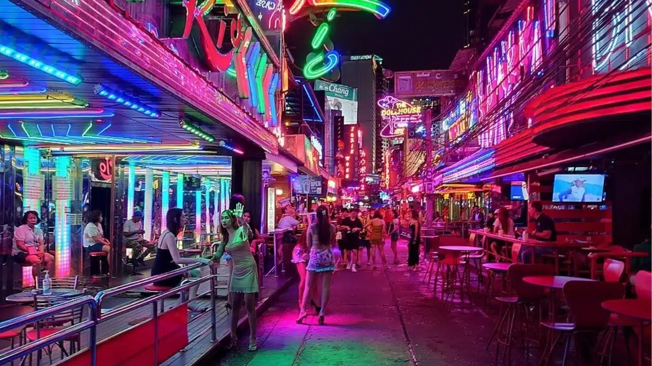 Тайские партии обещают поддержку секс-рабочим перед выборами