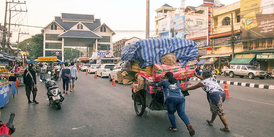Торговля транзитом в Таиланде достигла рекордного уровня в 1,04 триллиона бат в 2025 году