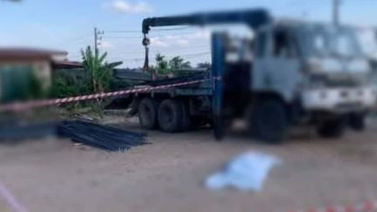 Управляющий строительной площадкой утверждает, что несчастный случай с оружием стал причиной смерти рабочего