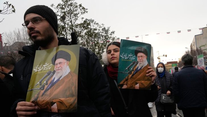 ‘Уходите из Ирана немедленно’: США выпустили срочное предупреждение для американцев в Иране