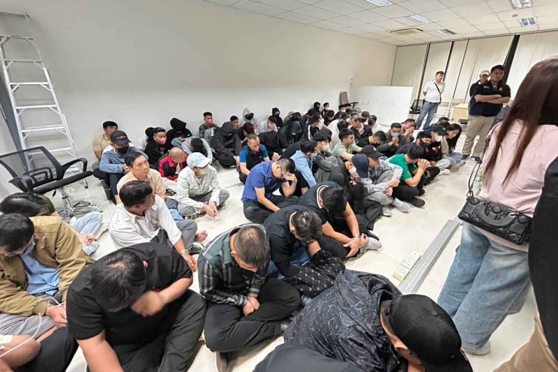 94 вьетнамца задержаны в результате рейда на онлайн-азартные игры