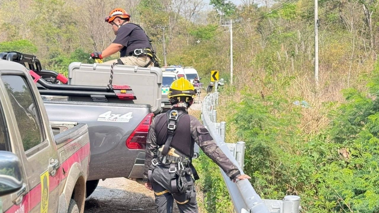 Австралийский мотоциклист погиб после падения в овраг у дороги в Лоэи.