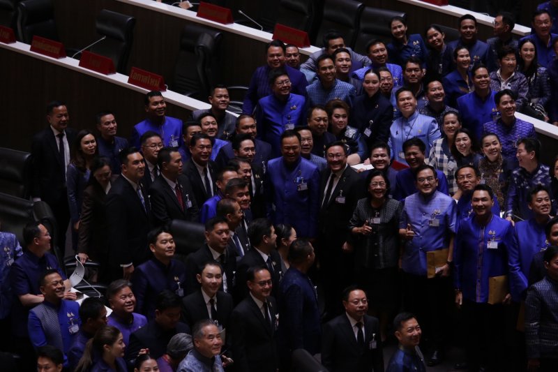 Анутин возвращается к власти с широкой поддержкой