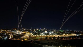 Большинство тайцев в Иране предпочитают остаться на месте