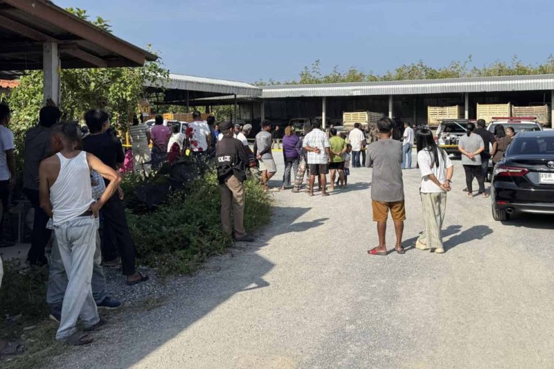 Вождь деревни убивает одного человека, стреляет в другого, а затем умирает