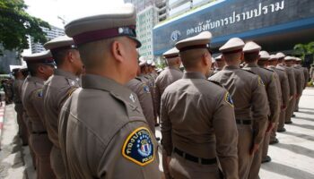 Гражданские группы оспаривают запрет на набор новобранцев, живущих с ВИЧ