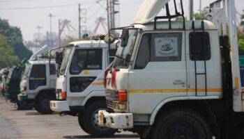 Грузовики планируют протест в порту Лаем Чабанг