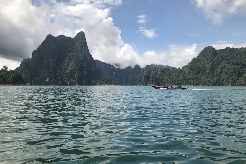 Двенадцать мелких землетрясений в Сурати Тхани за 2 дня