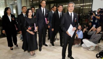 Демократы 'не будут присоединяться к правительственной коалиции'