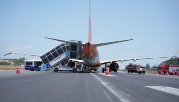 Жесткая посадка в аэропорту Пхукета, пострадавших нет