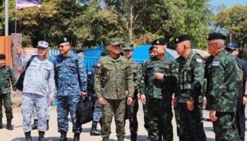 Иностранные СМИ инспектируют границу Сурина