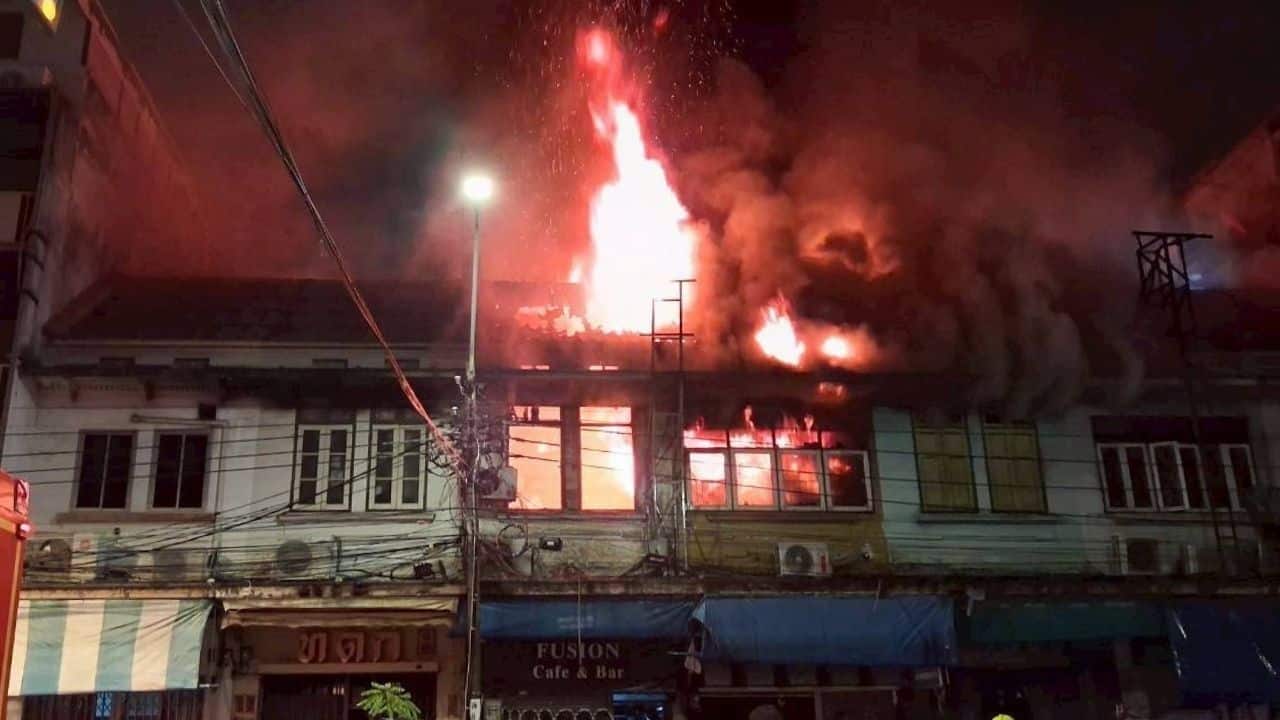 Иностранца похвалили за помощь жителям в эвакуации во время пожара