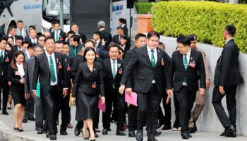 Клатам ожидает роль оппозиции