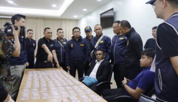 Контрактор арестован за притворство антикоррупционным посредником